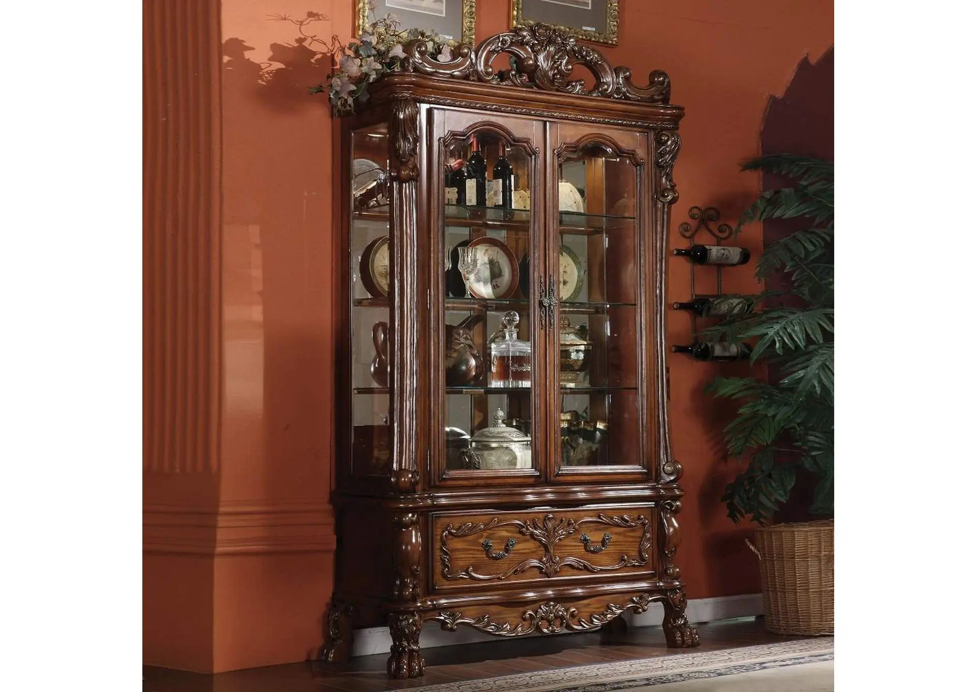 Dresden Curio