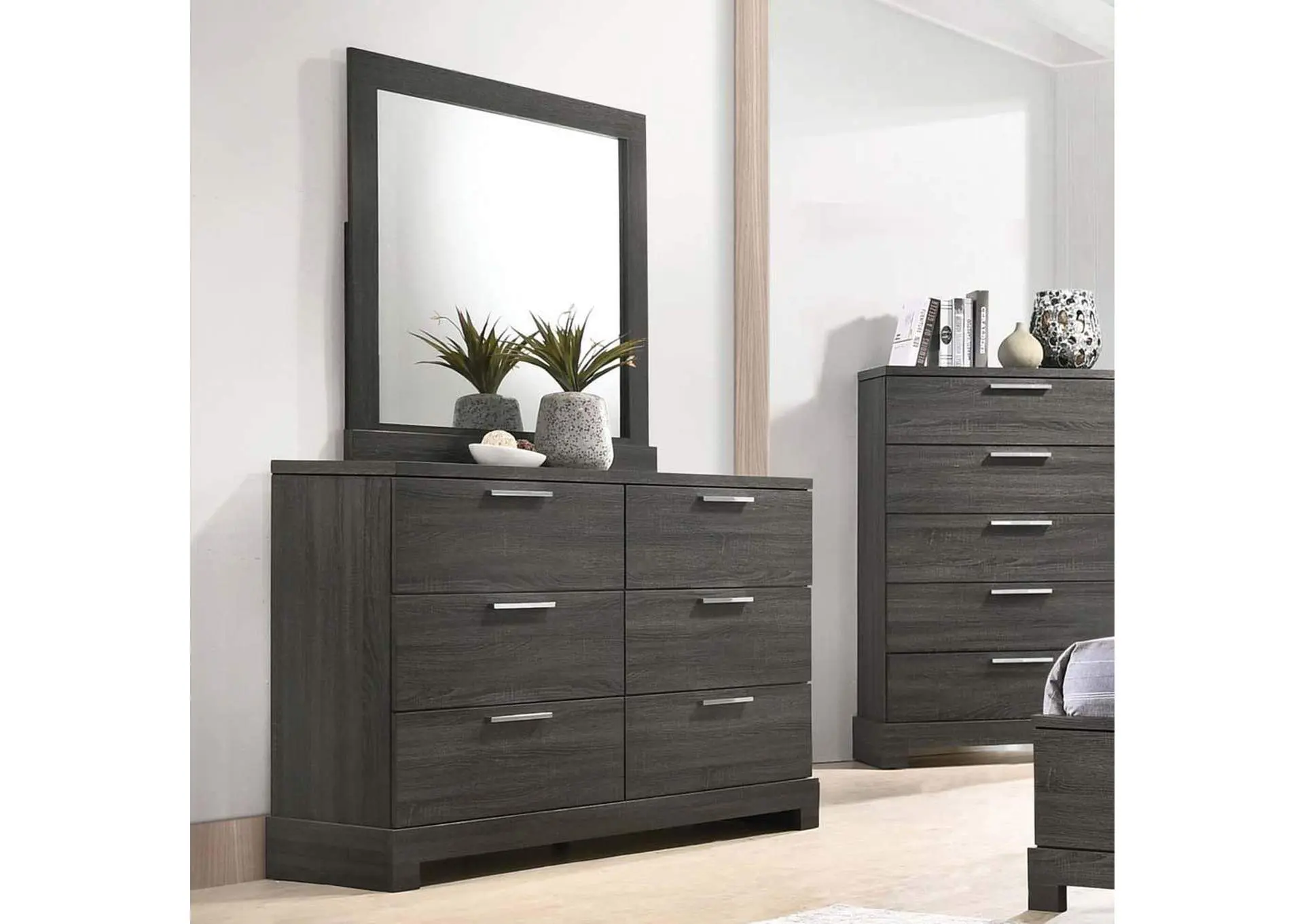 Lantha Mirror