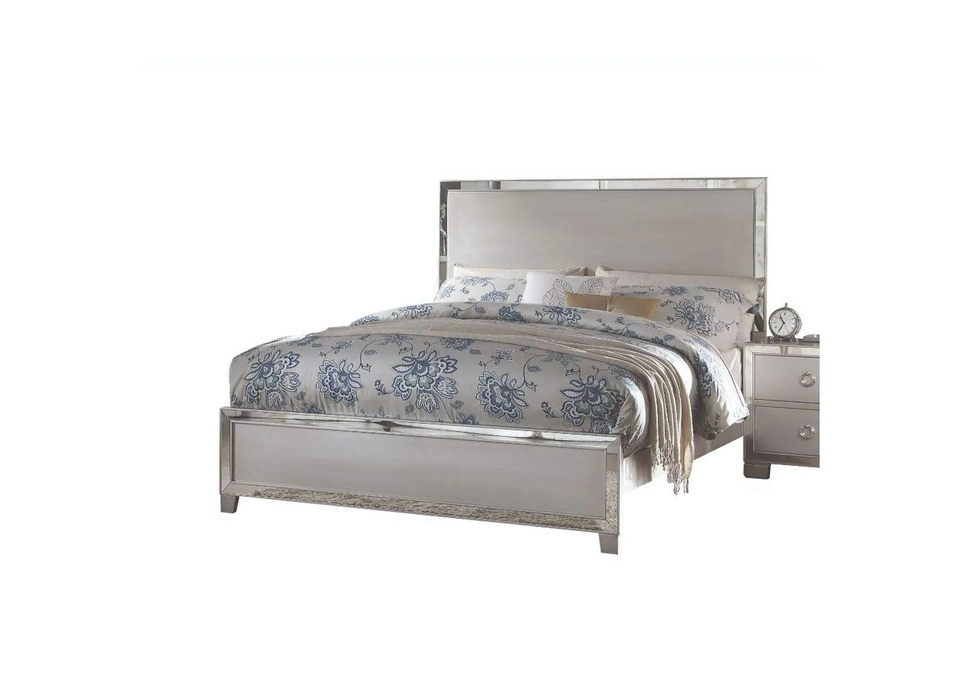 Voeville Ii Queen Bed