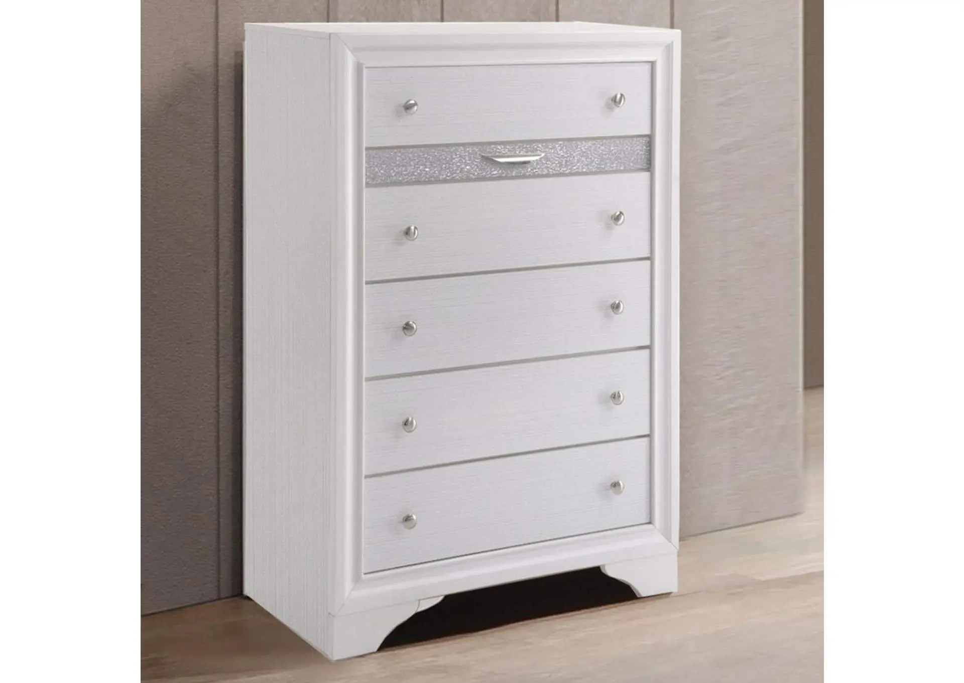 Naima Chest
