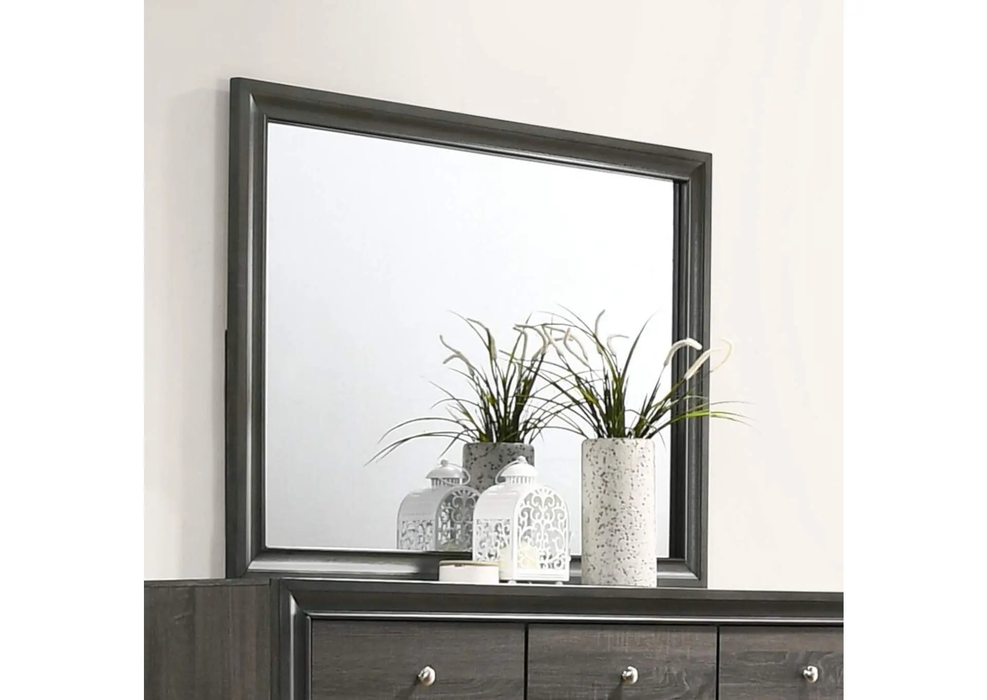 Naima Mirror