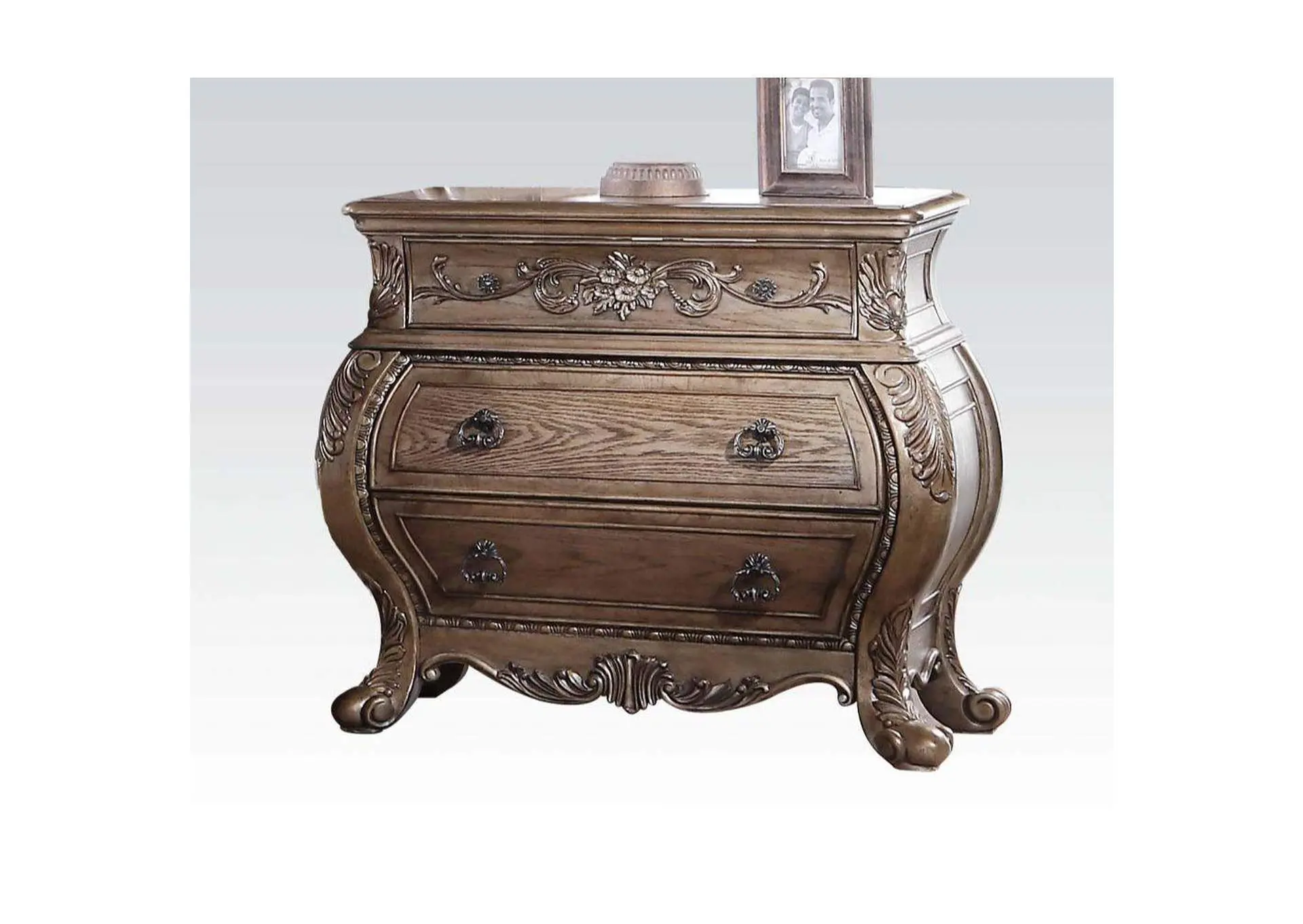 Ragenardus Nightstand