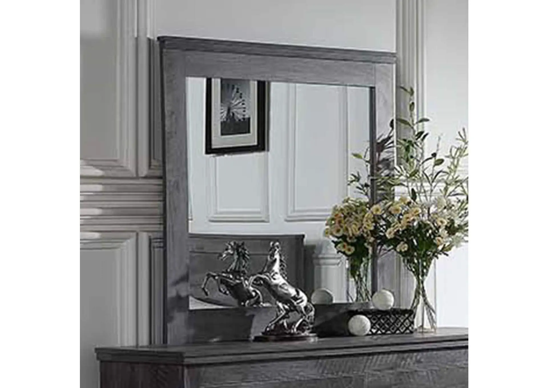 Vidalia Mirror