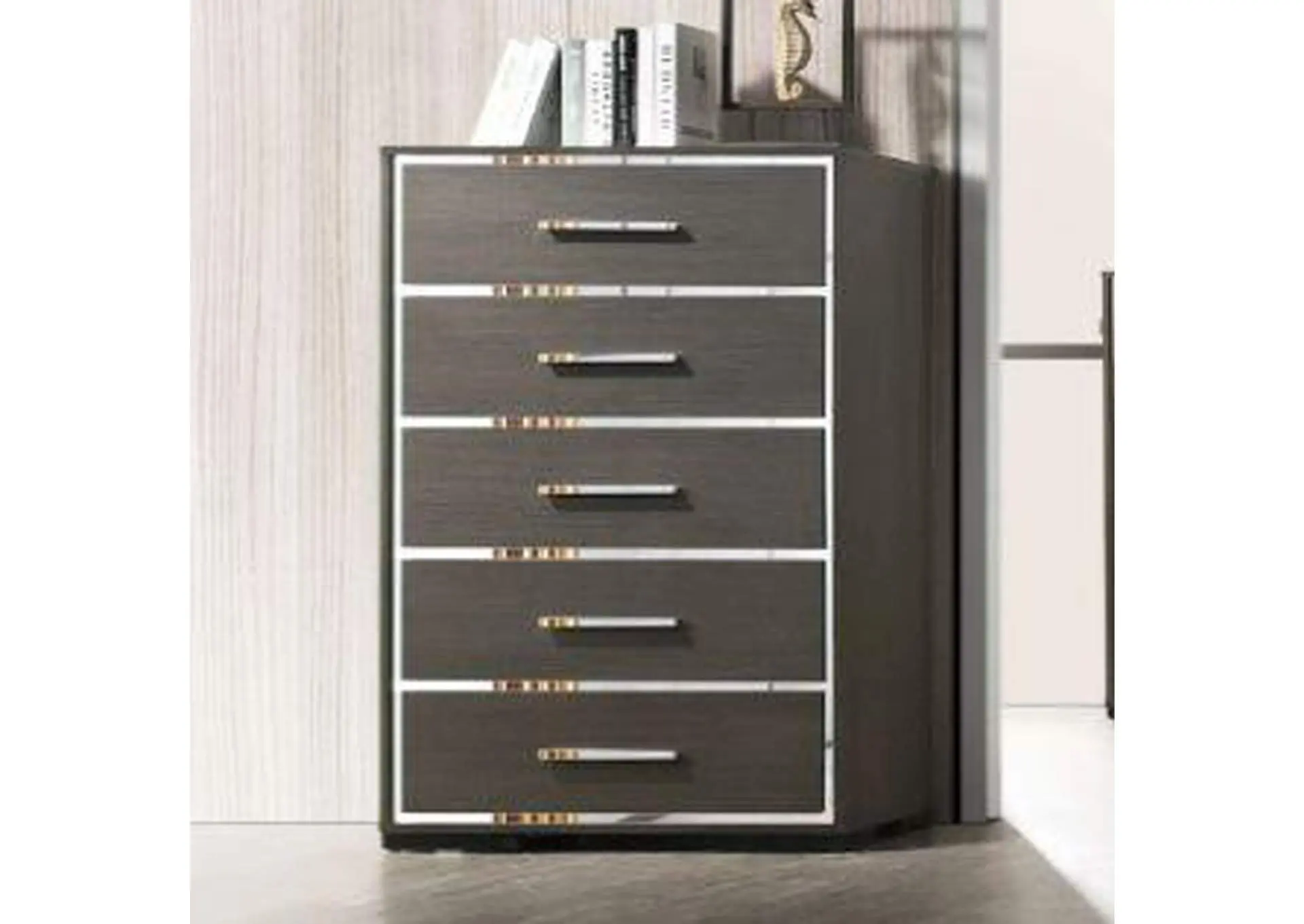 Escher Chest