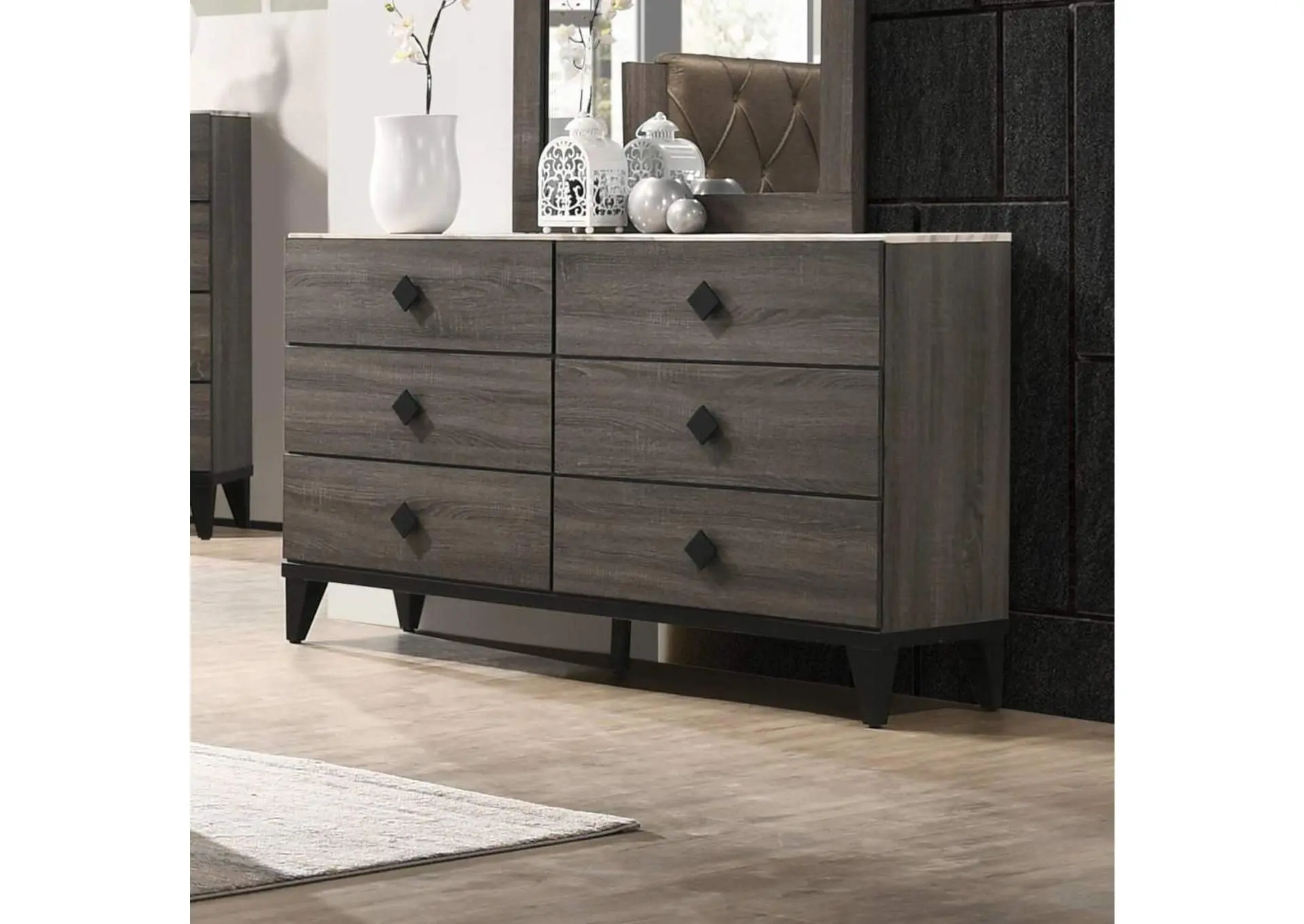 Avantika Dresser
