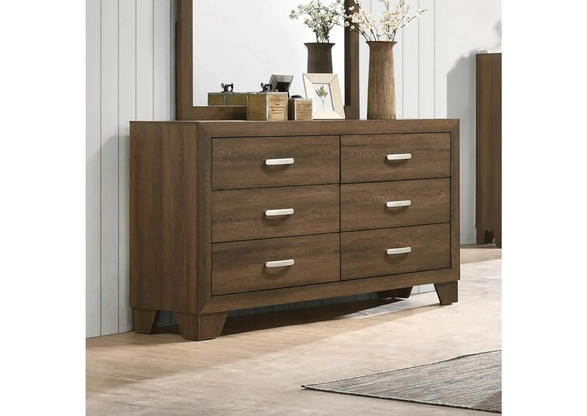 Miquell Dresser