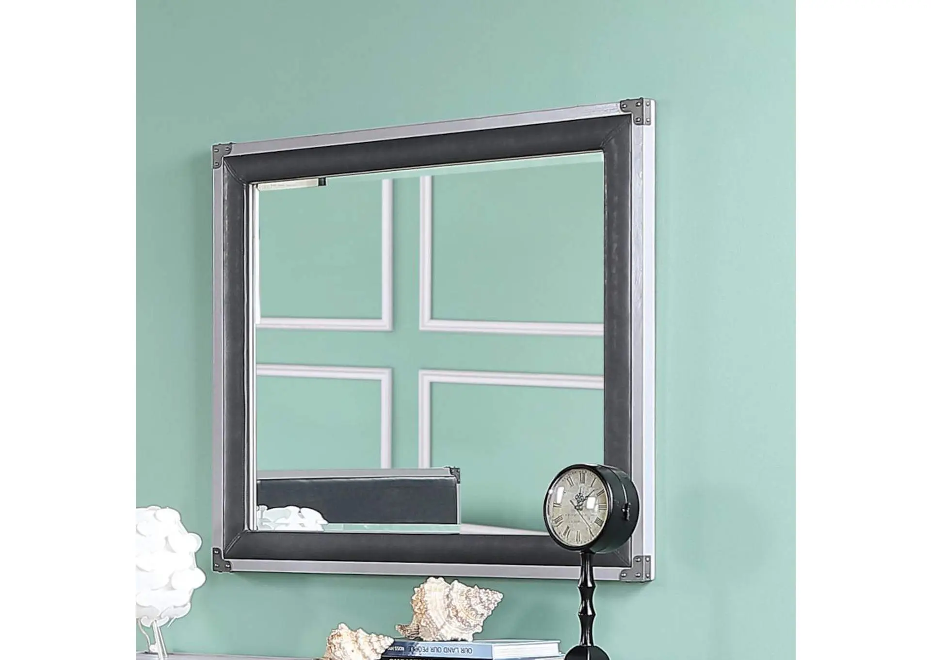Orchest Mirror