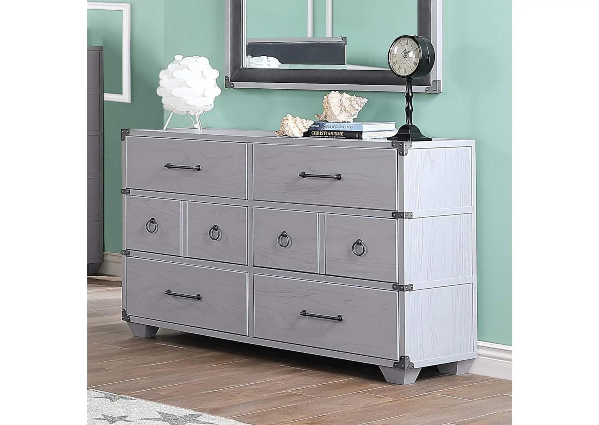 Orchest Dresser