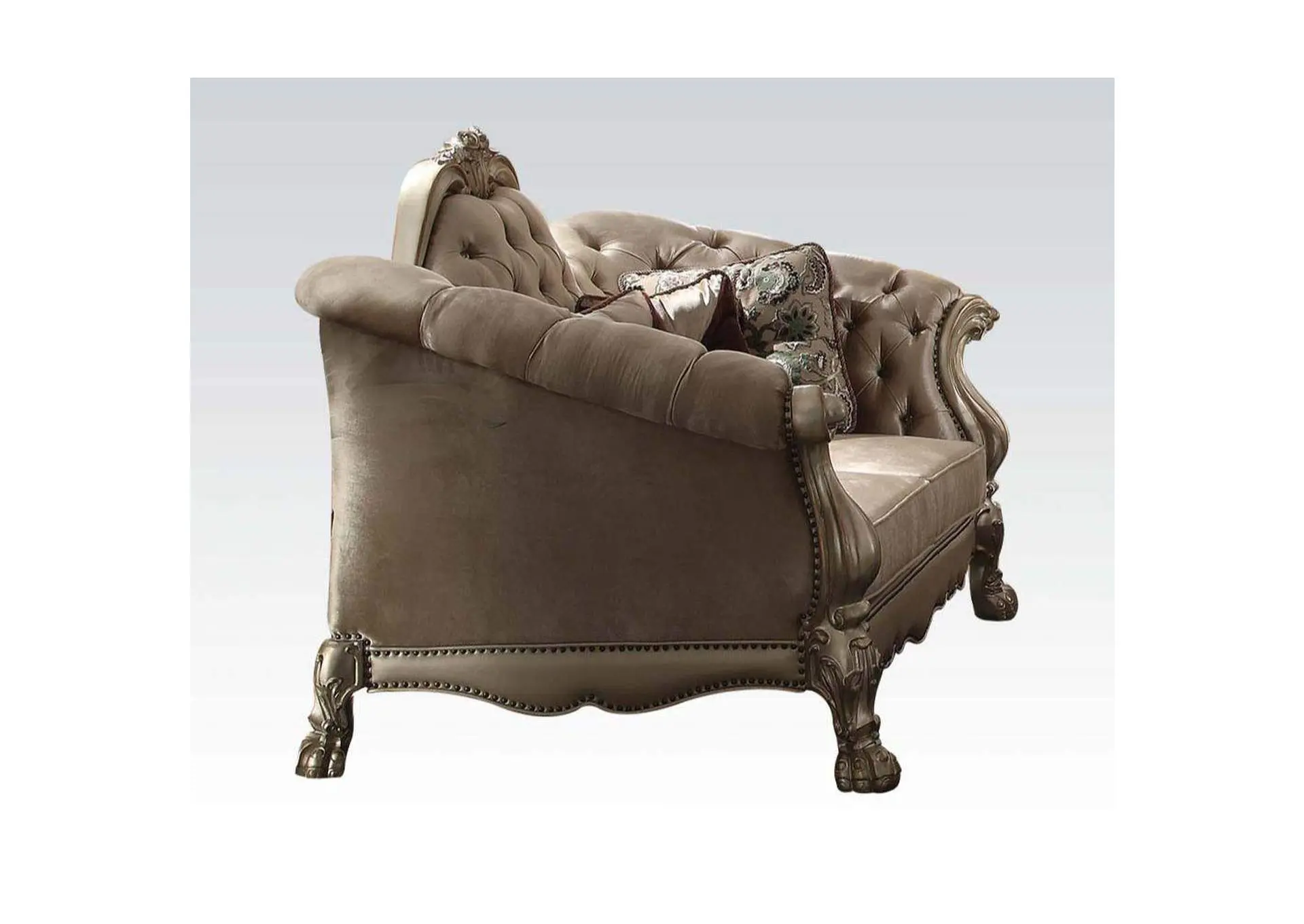 Dresden Loveseat with 5 Pillows