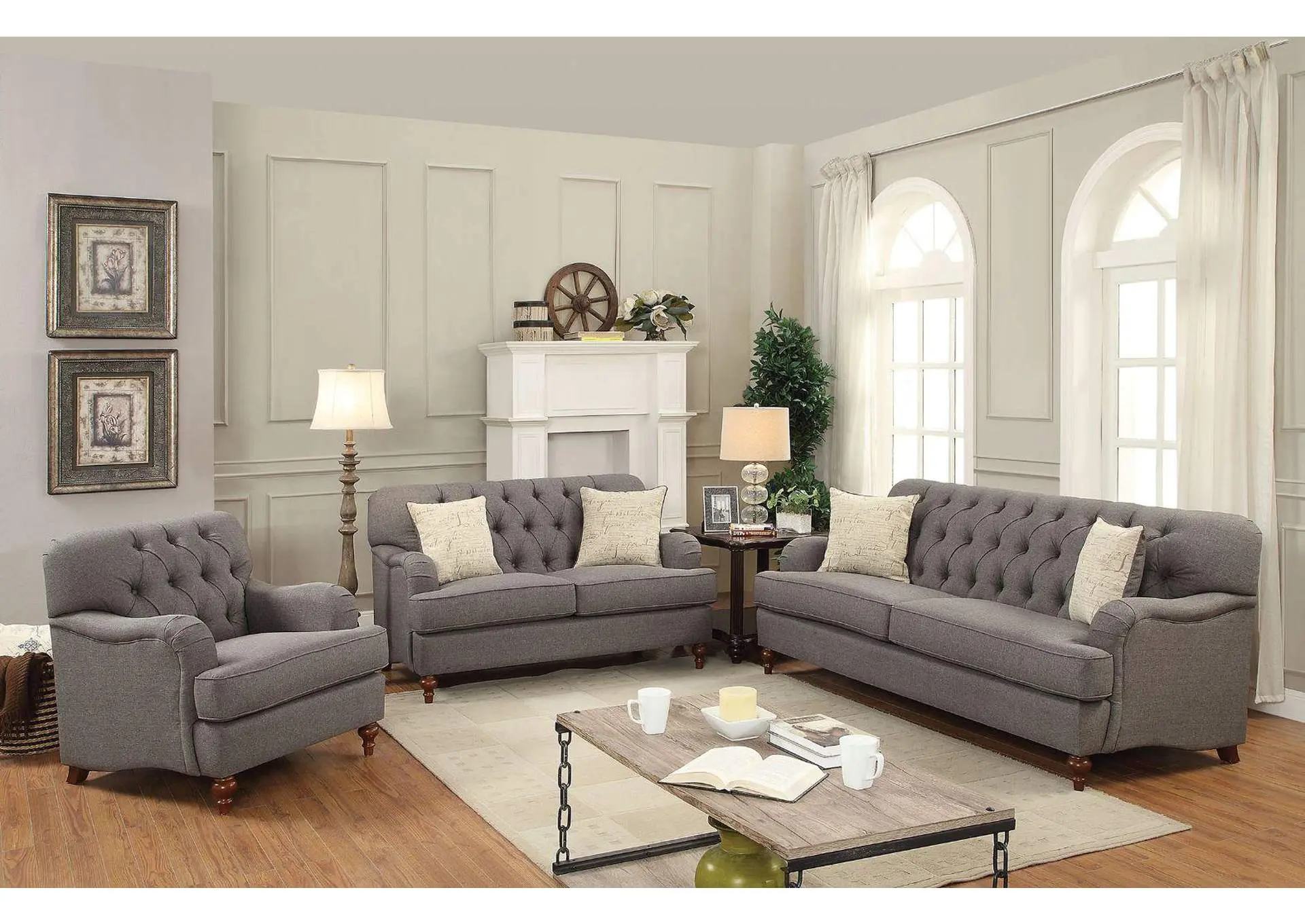 Alianza Sofa with 2 Pillows
