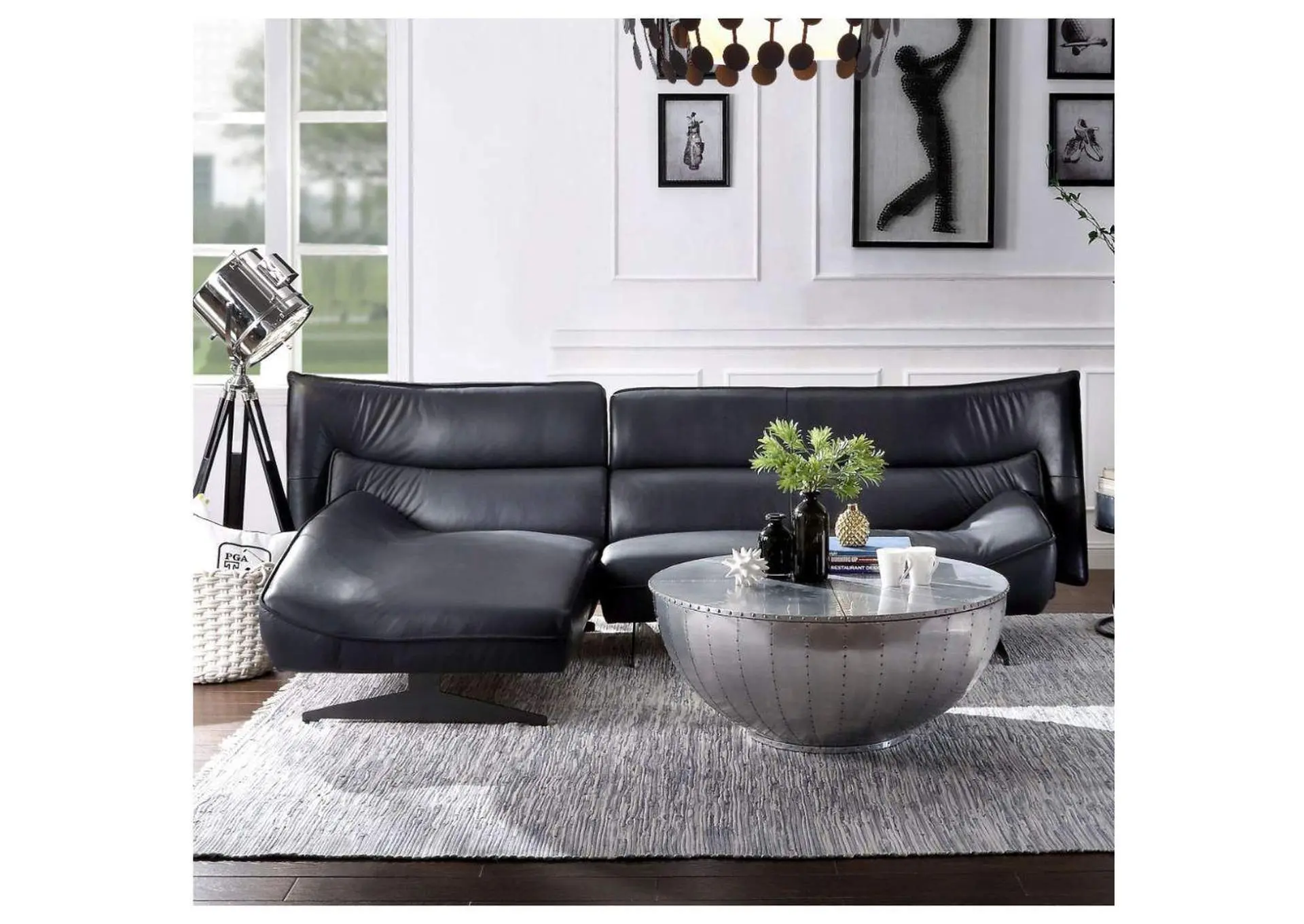Maeko Sectional Sofa