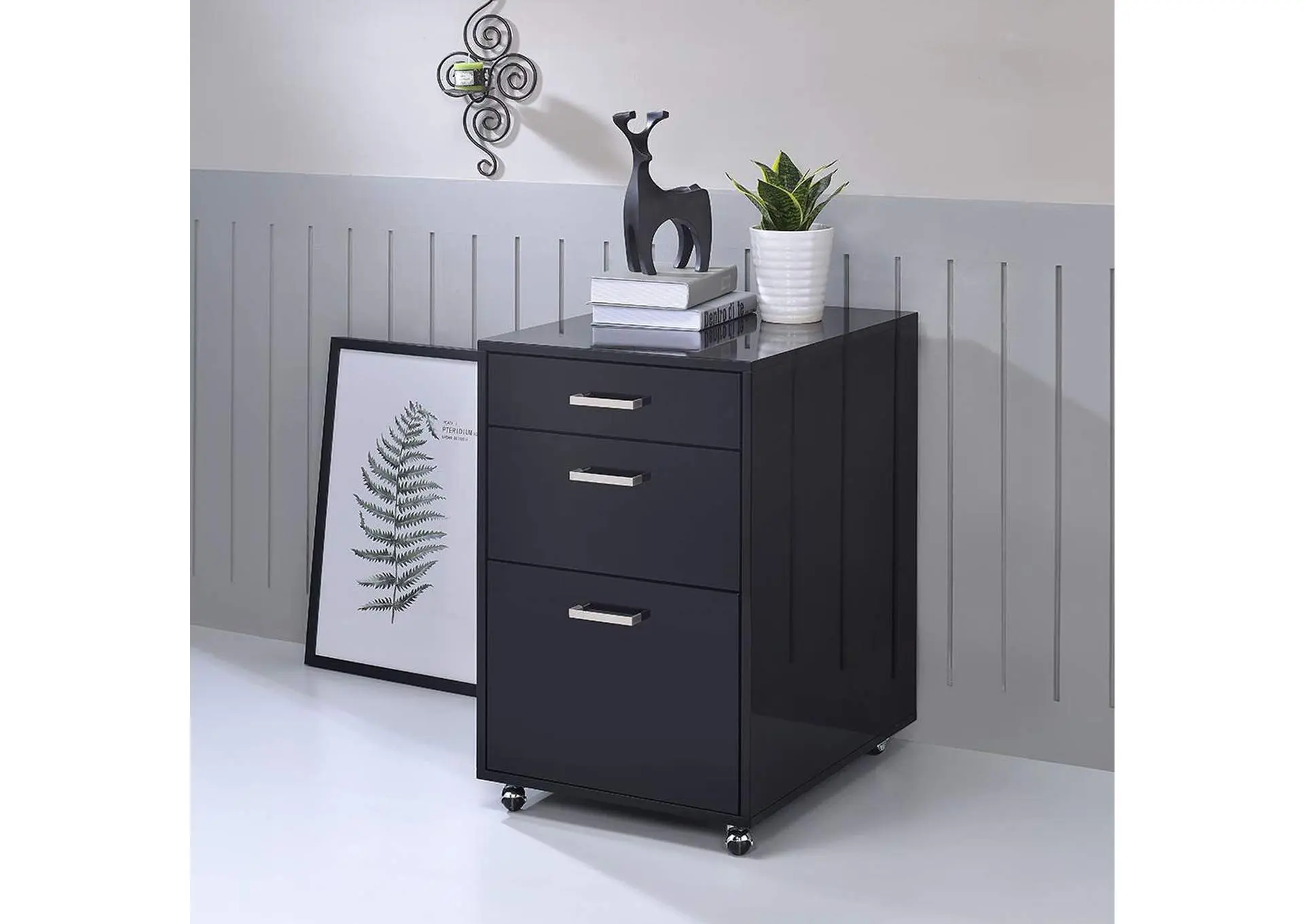 Coleen Cabinet