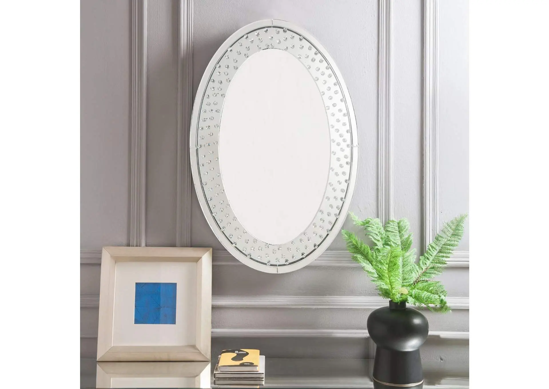 Nysa Accent Decor