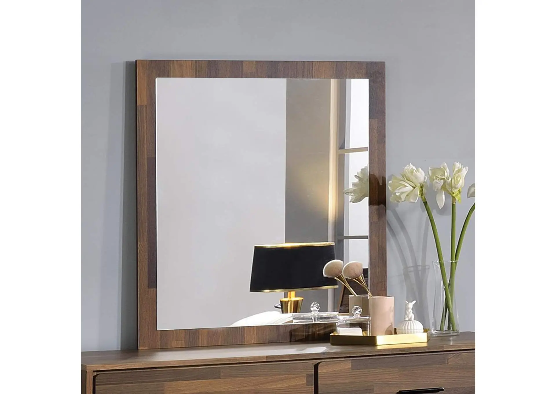 Hestia Mirror
