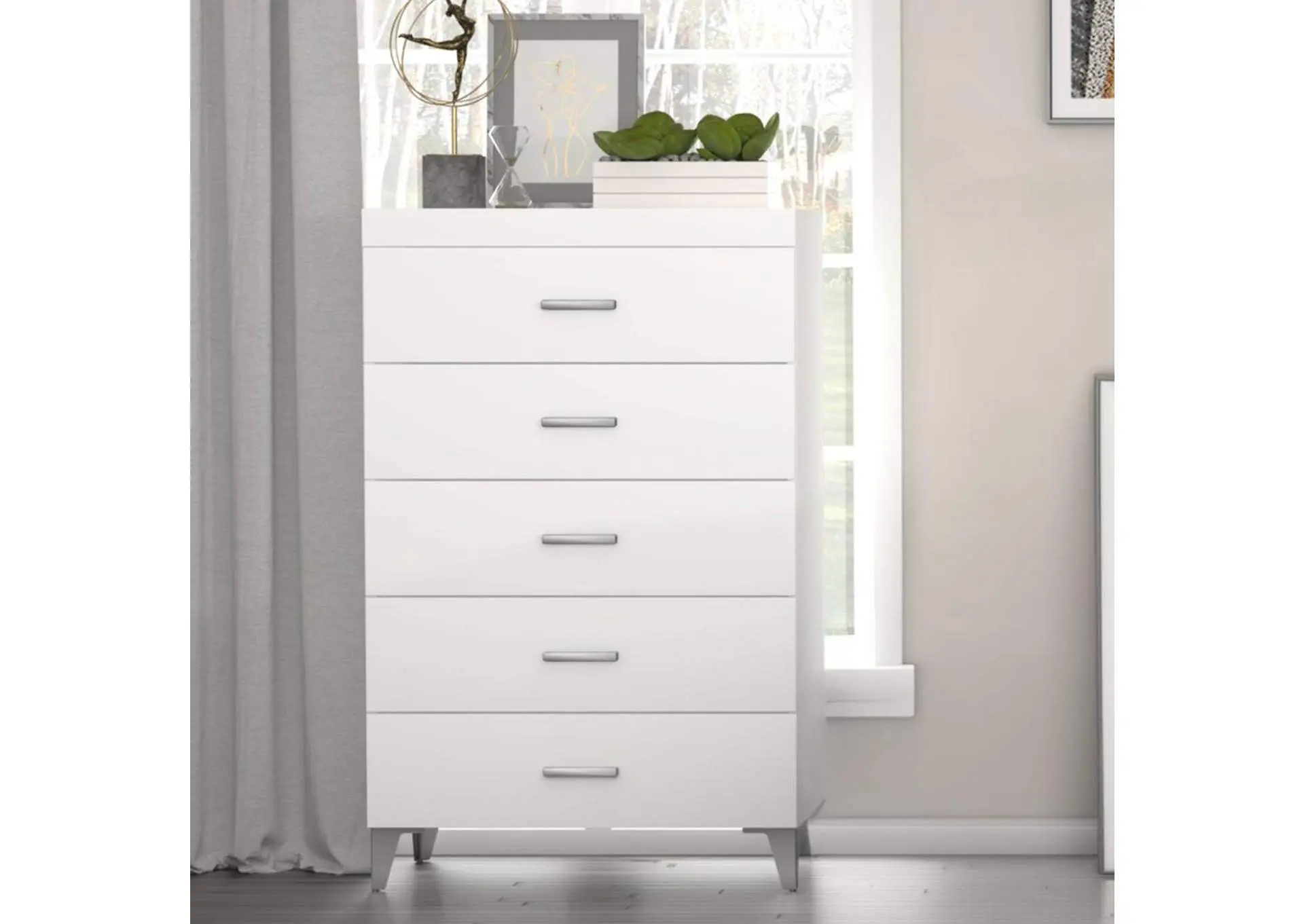Casilda Chest