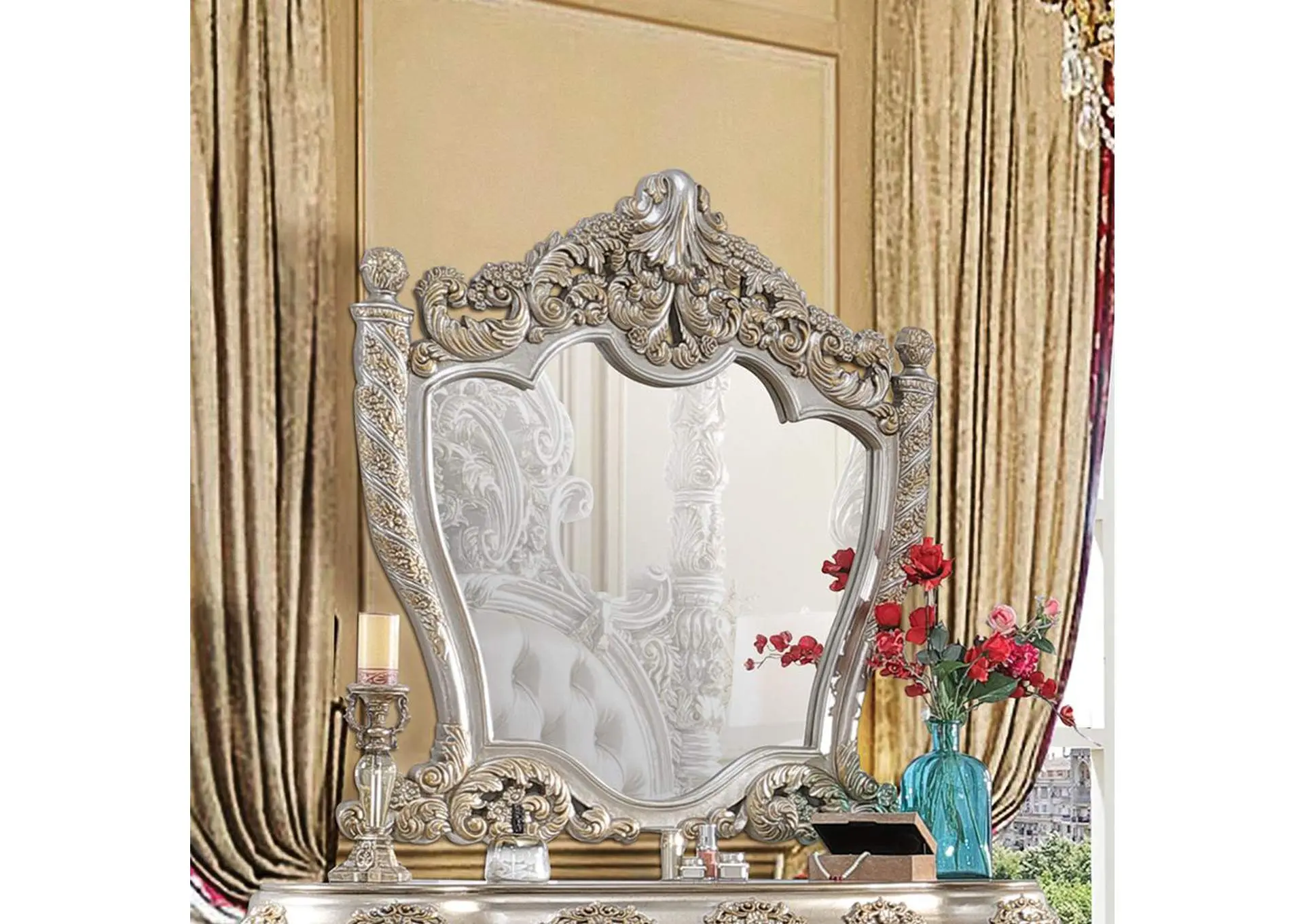 Danae Mirror