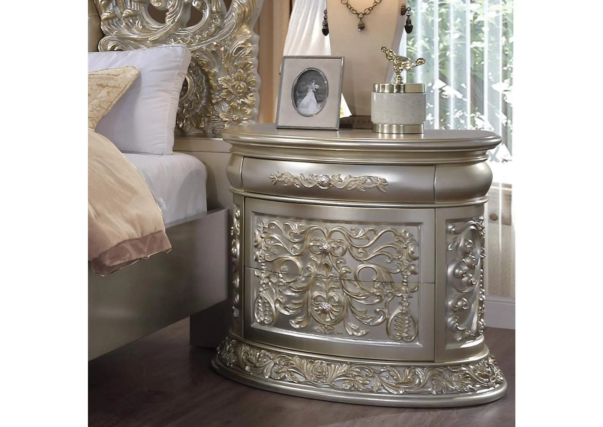 Sorina Nightstand