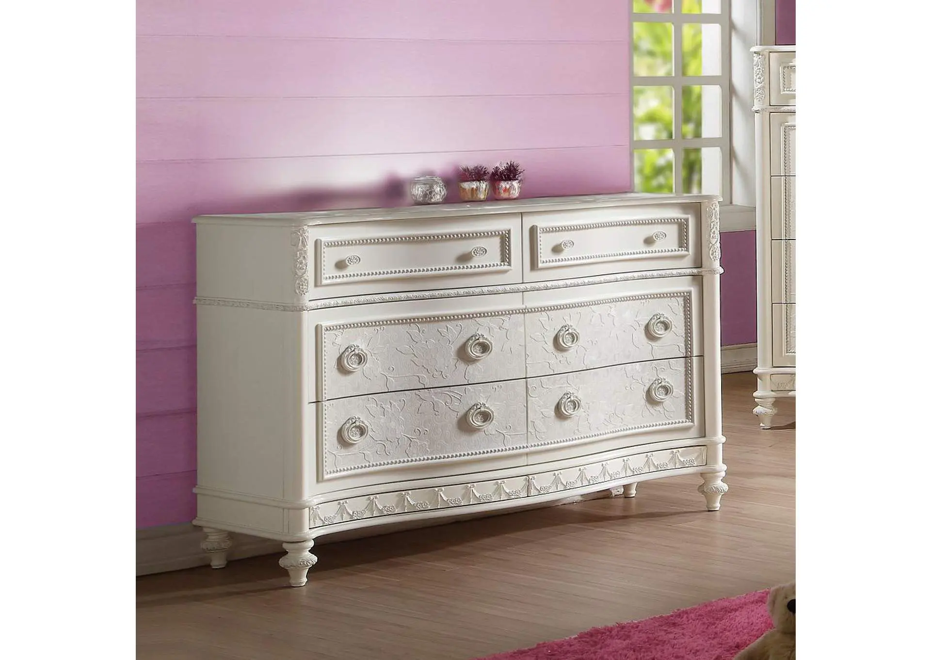 Dorothy Dresser