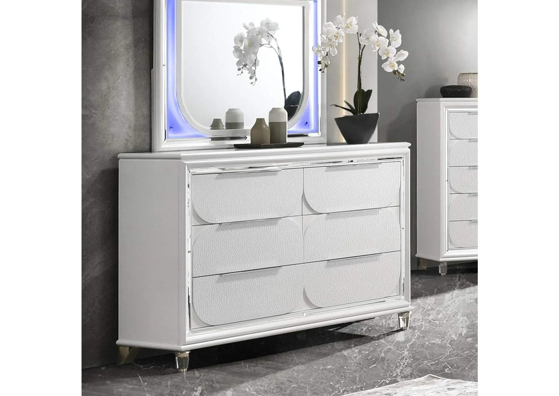 Tarian Dresser
