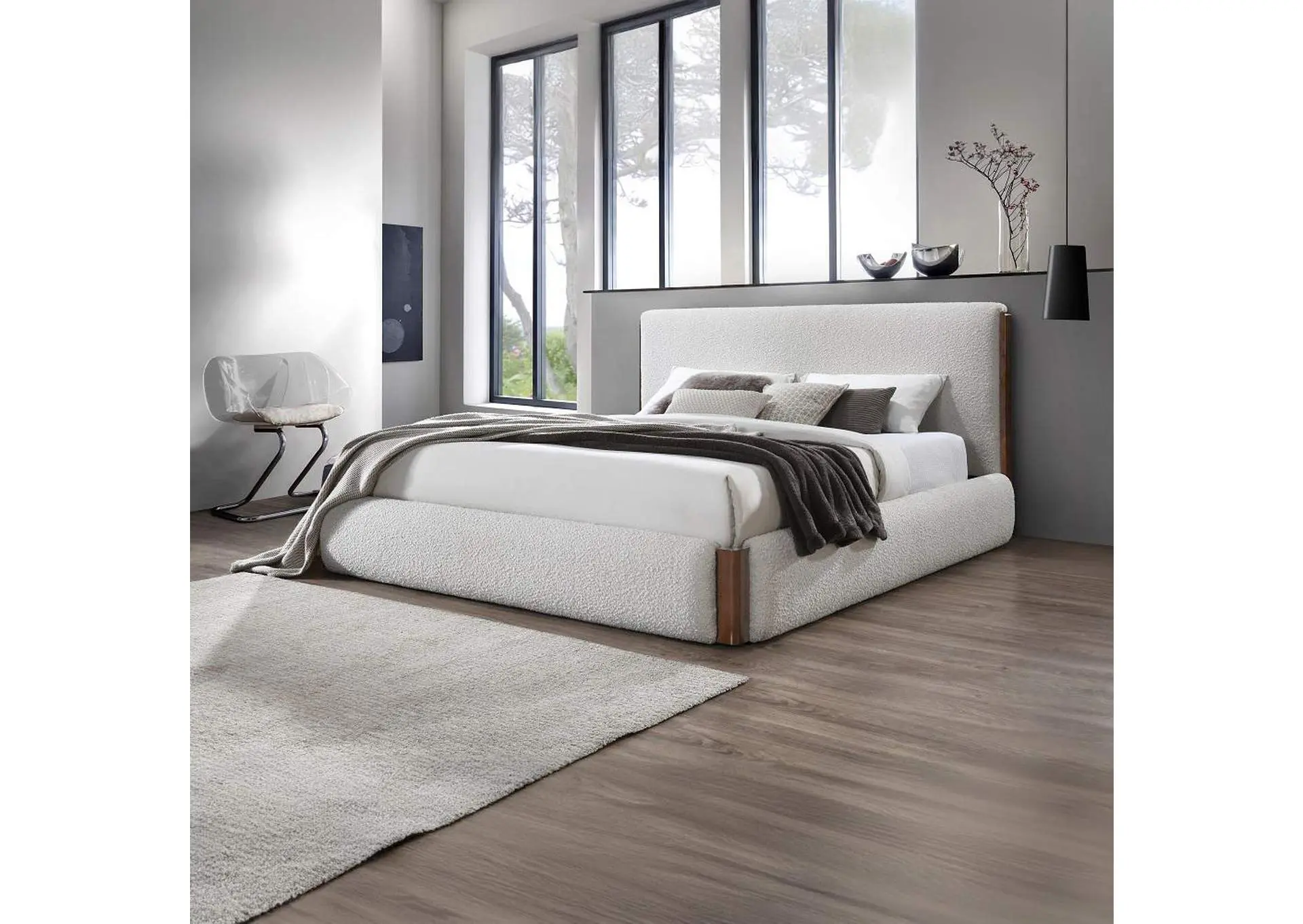 Sandro Queen Bed