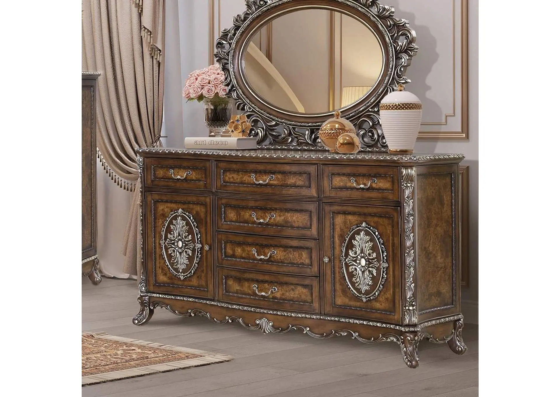 Devany Dresser