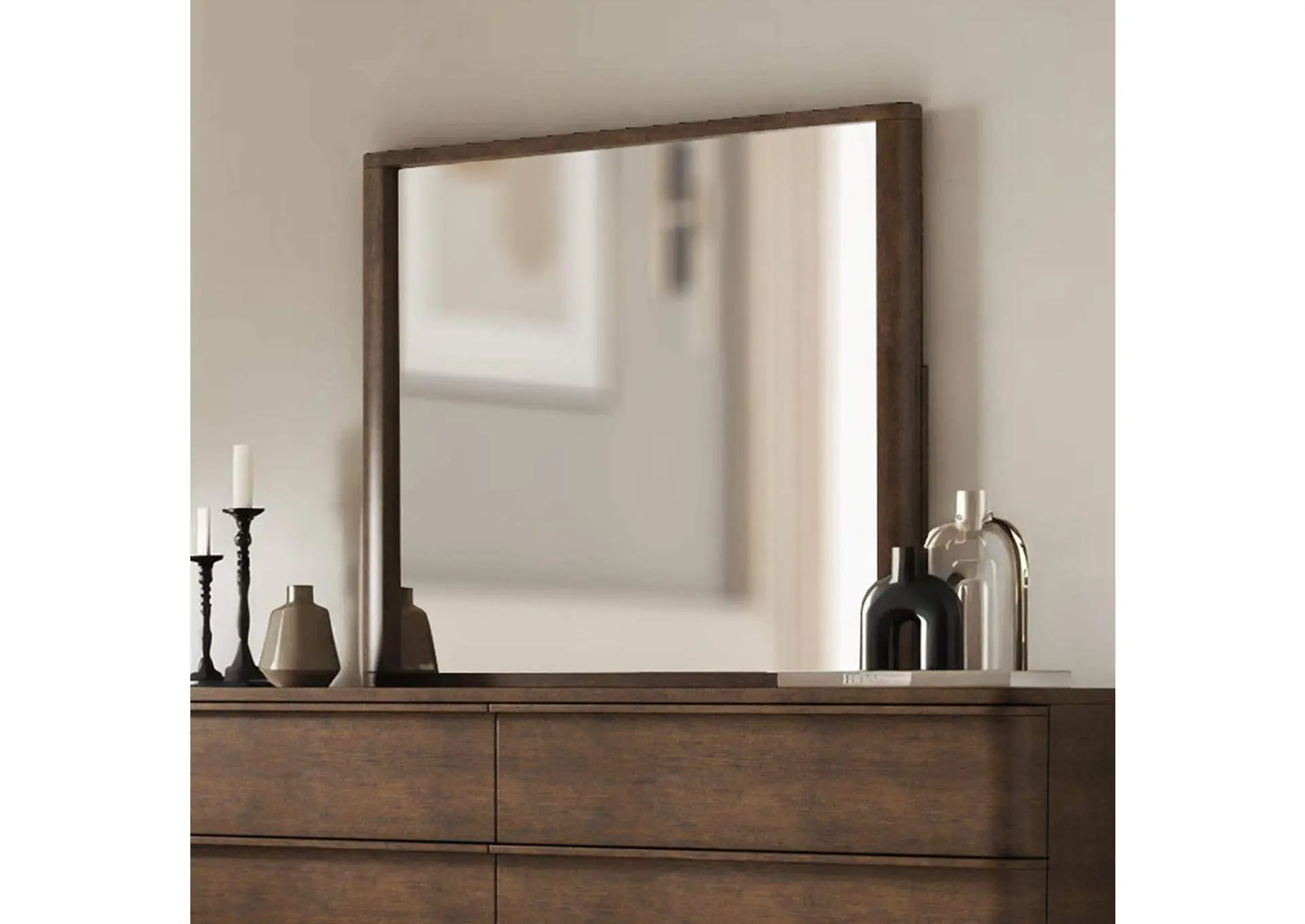 Zoey Mirror