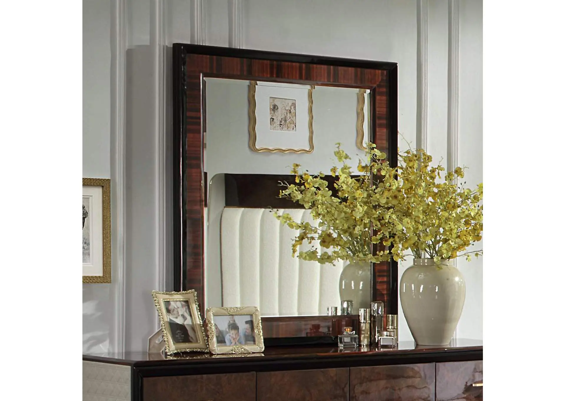 Jamonica Mirror