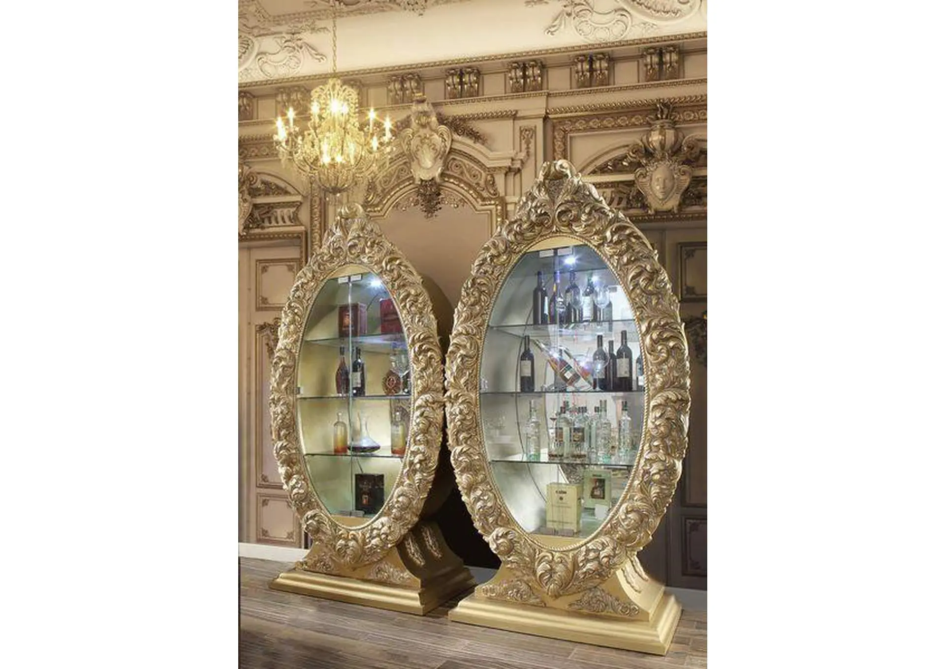 Seville Curio