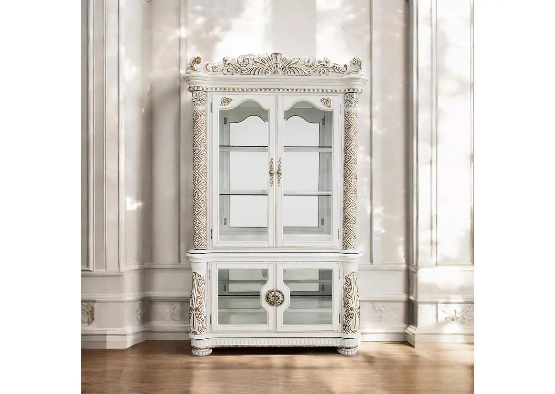 Vendome Curio
