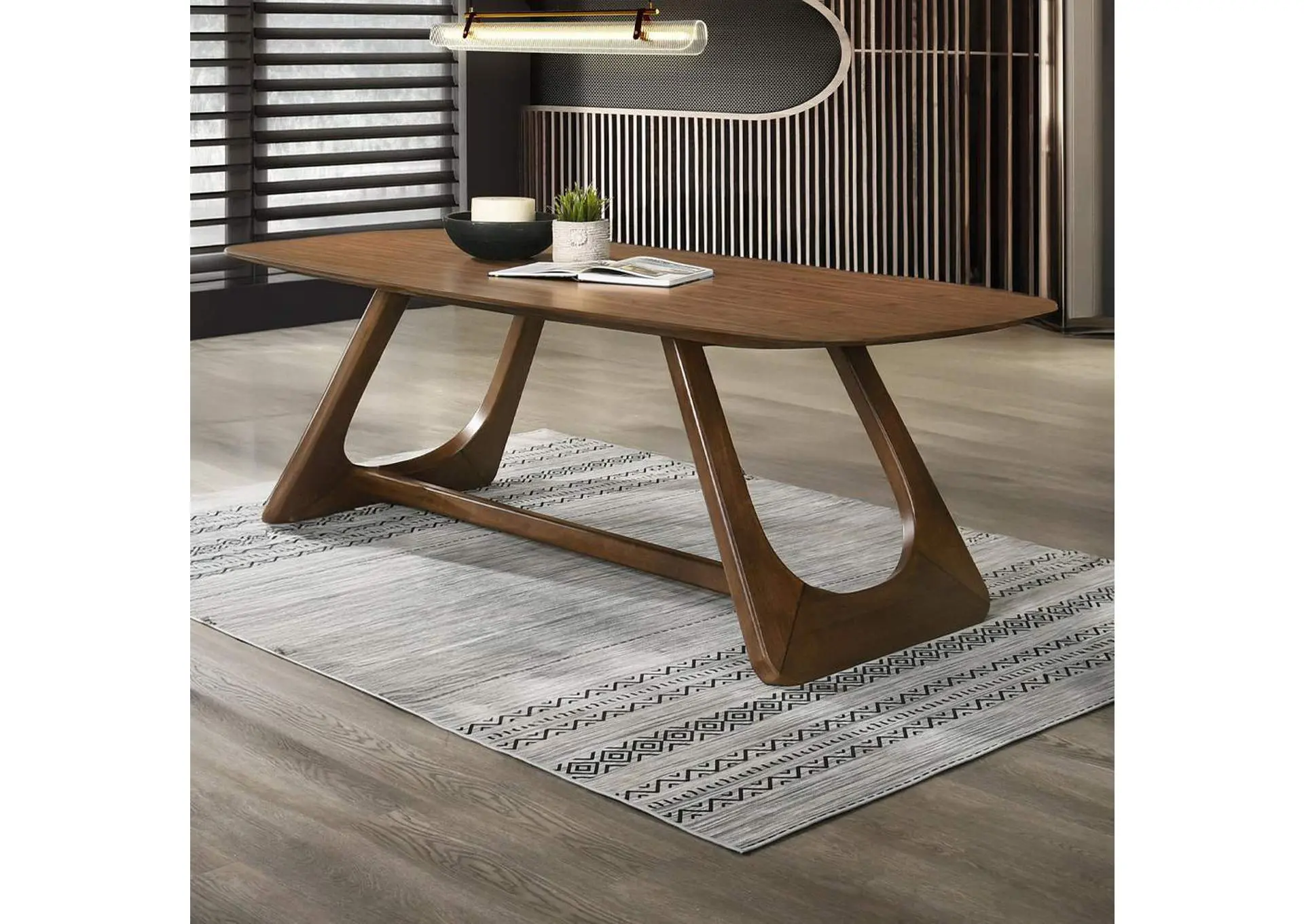 Hoyte Dining Table