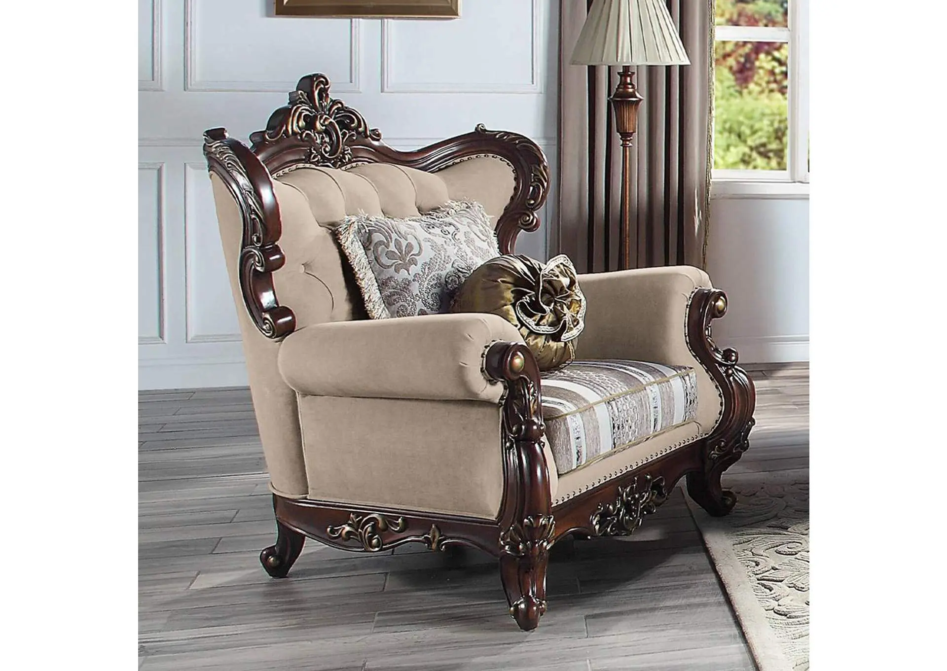 Ragnar Chair with 2 Pillows