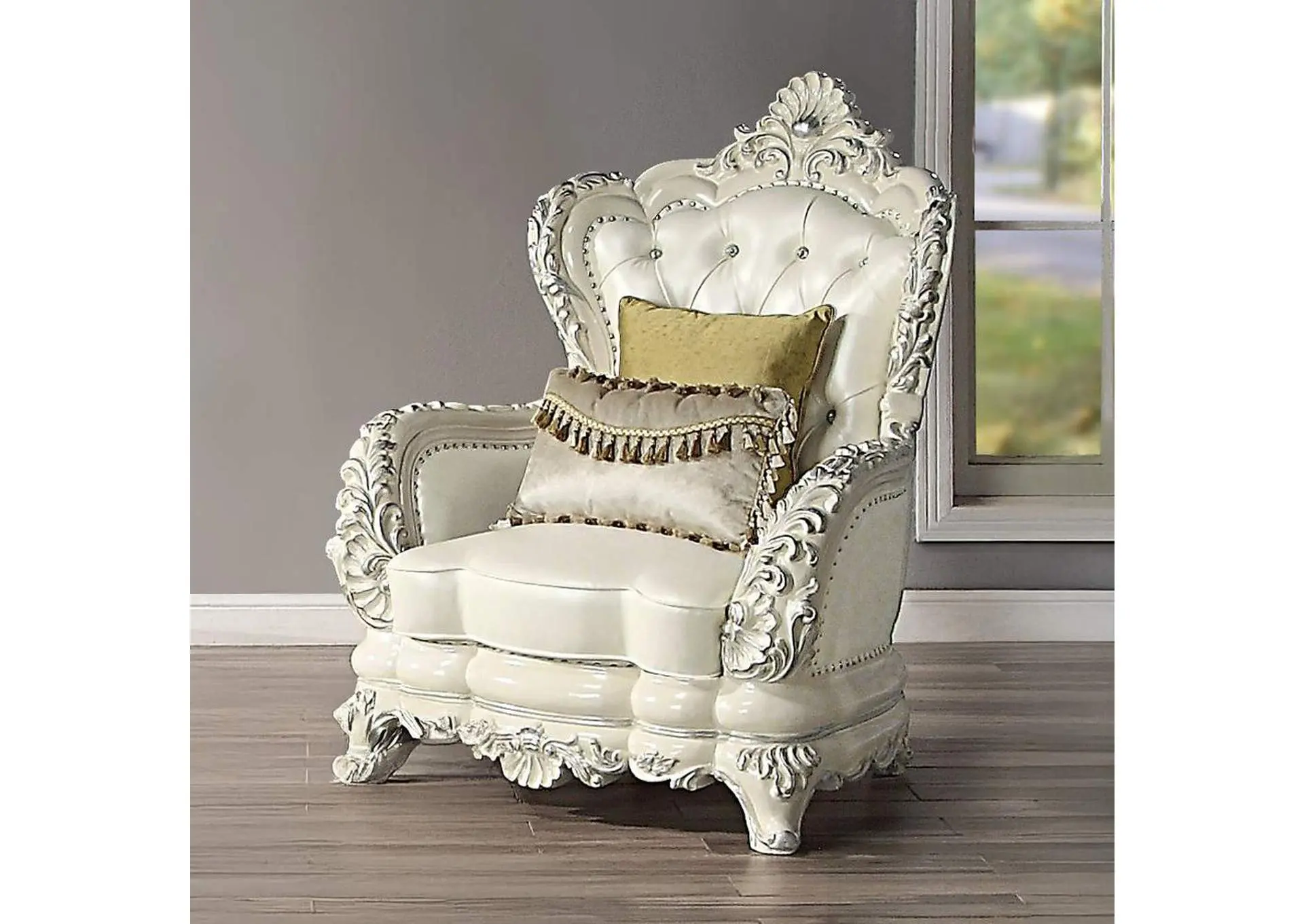 Adara Chair with 2 Pillows