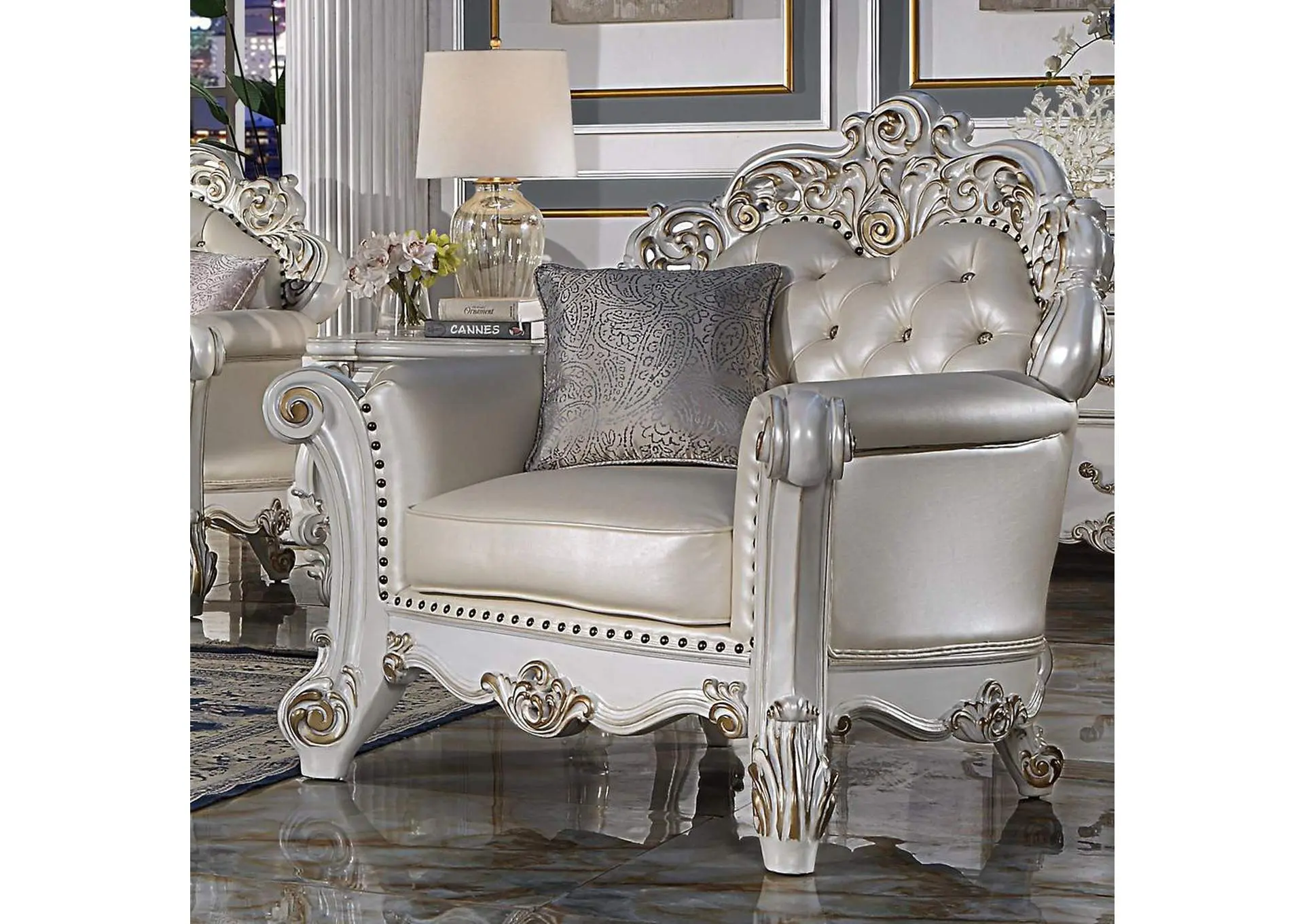 Vendome Chair with Pillow
