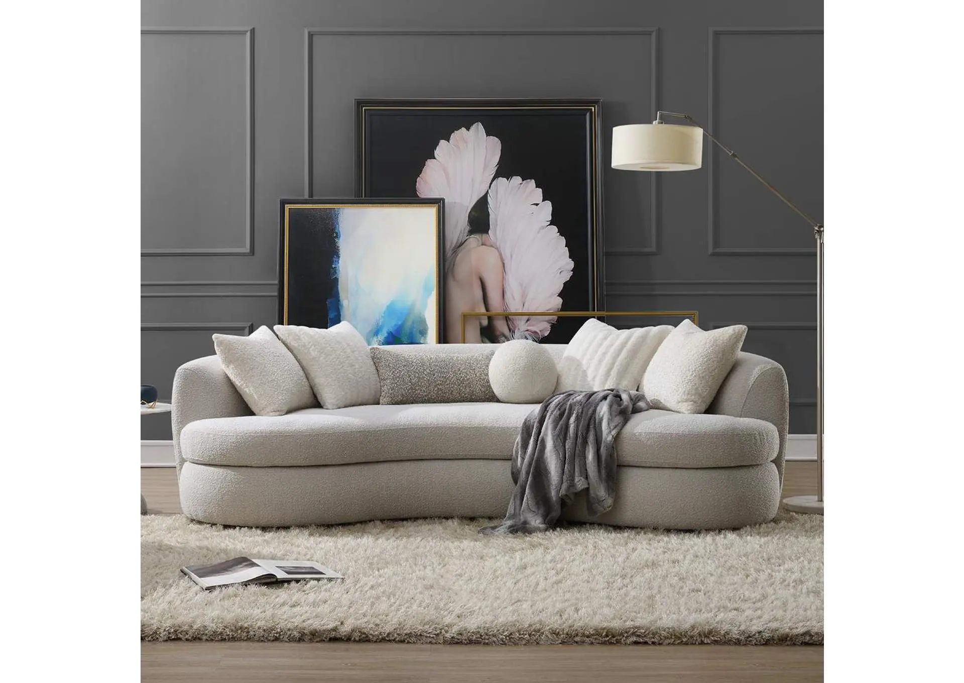Iniko Sofa with 6 Pillows