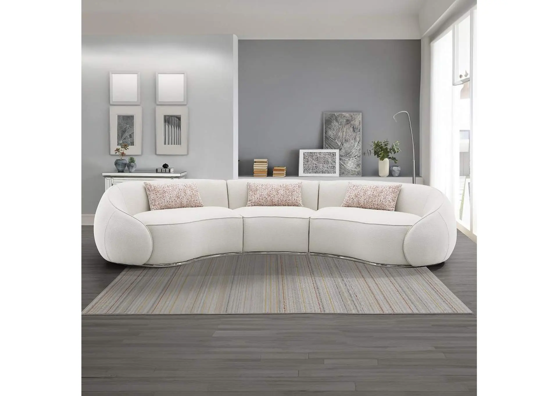 Sahara Sectional Sofa with 3 Pillows