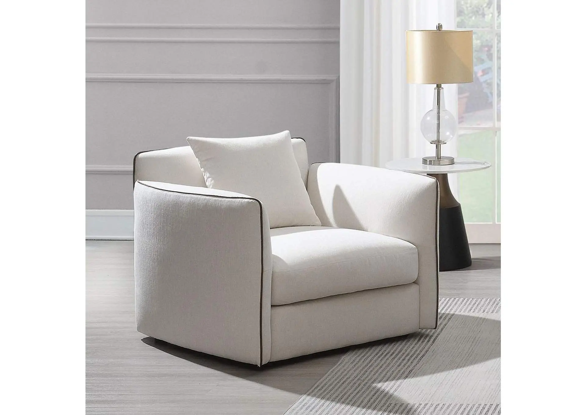 Yolanda Chair with Pillow