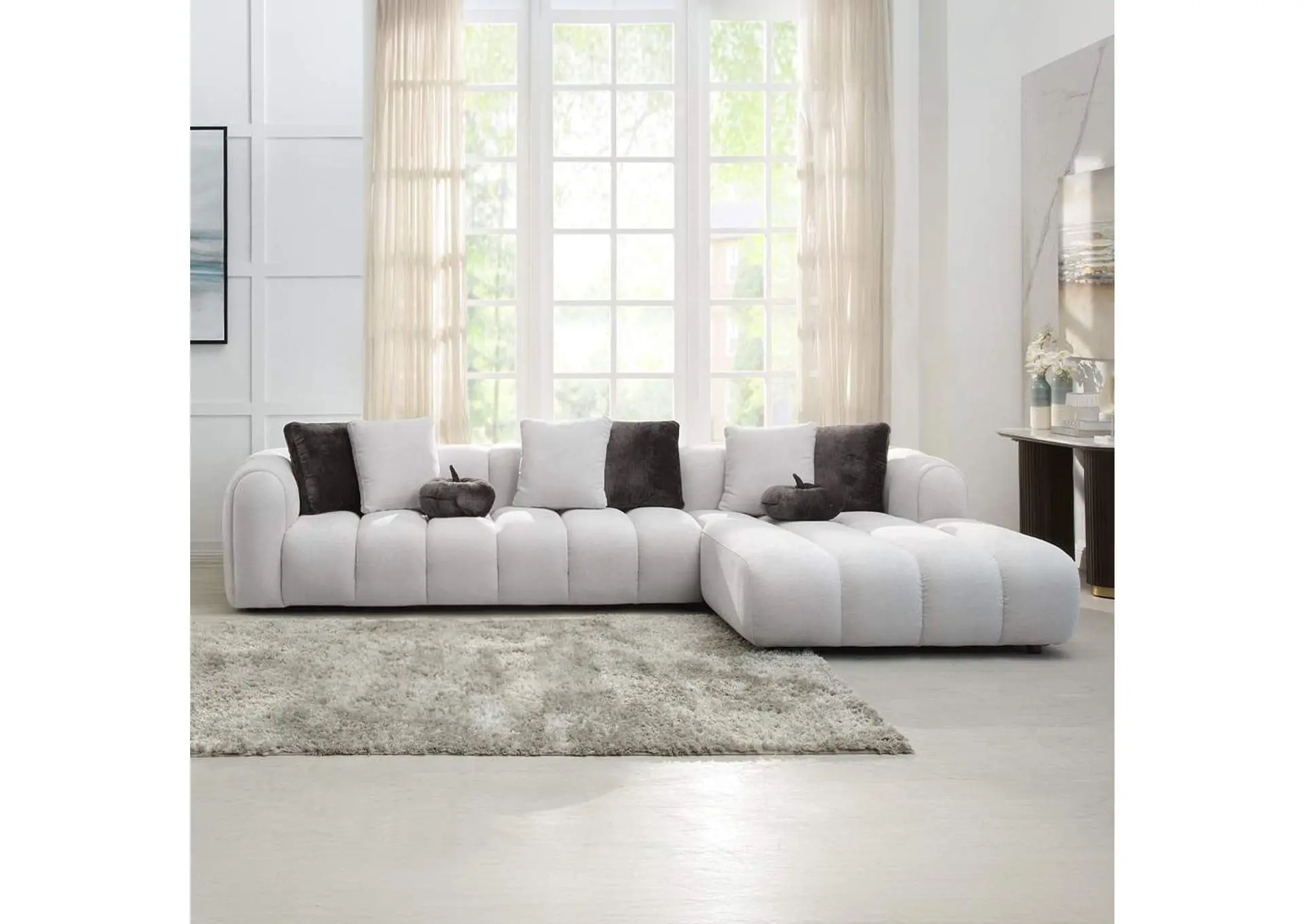 Manilla Sectional Sofa with 8 Pillows