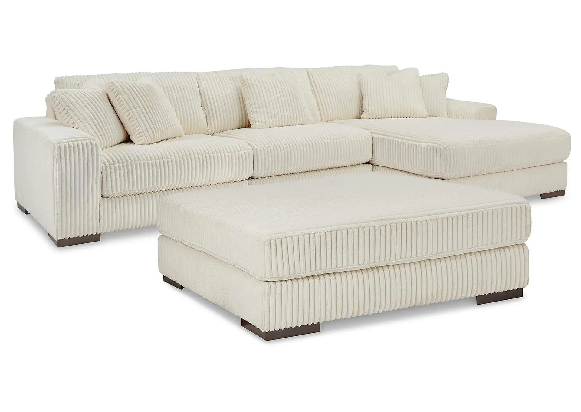 Lindyn 3-Piece Sectional with Ottoman