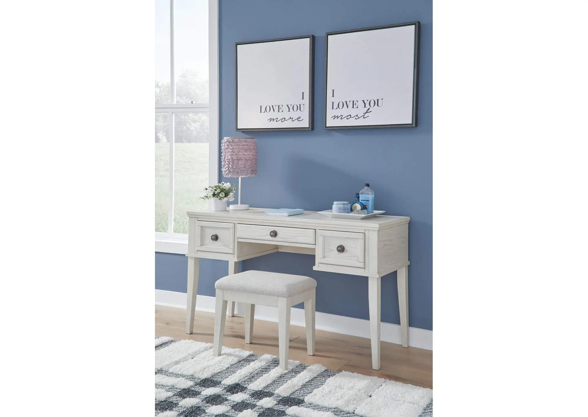 Robbinsdale Vanity with Stool