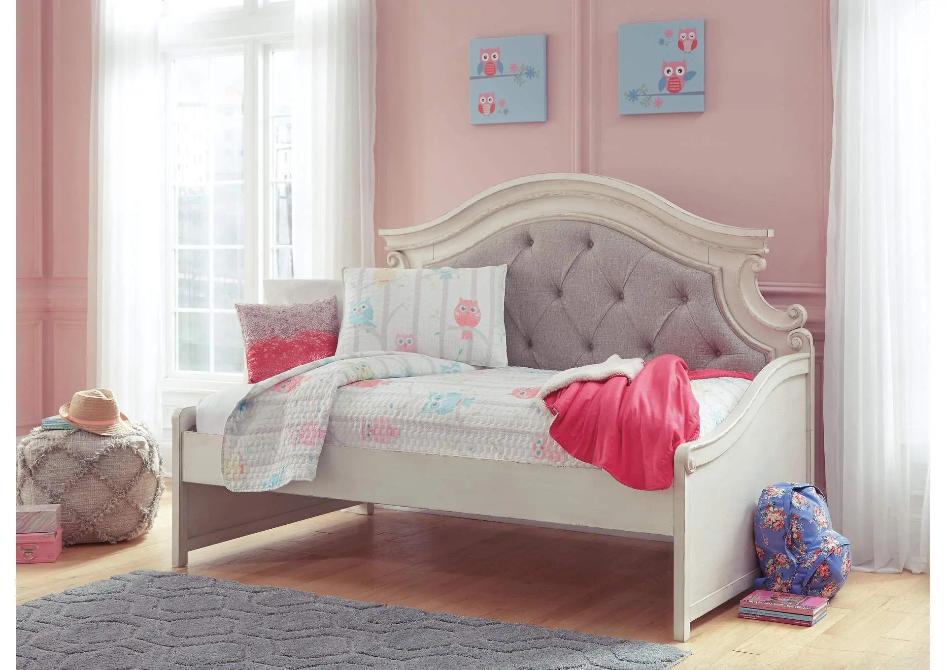 Realyn Twin Day Bed — view 8