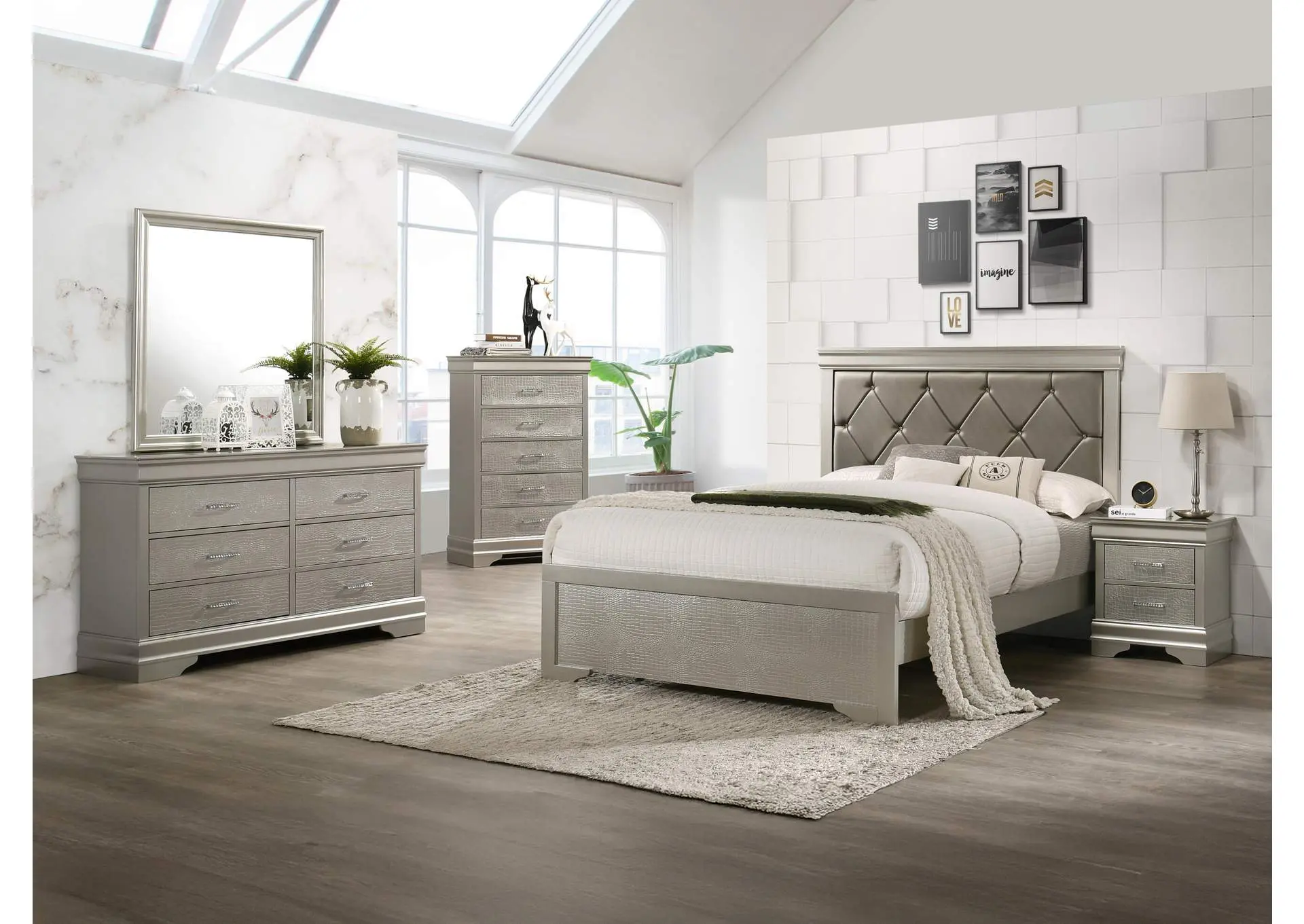 AMALIA CHEST