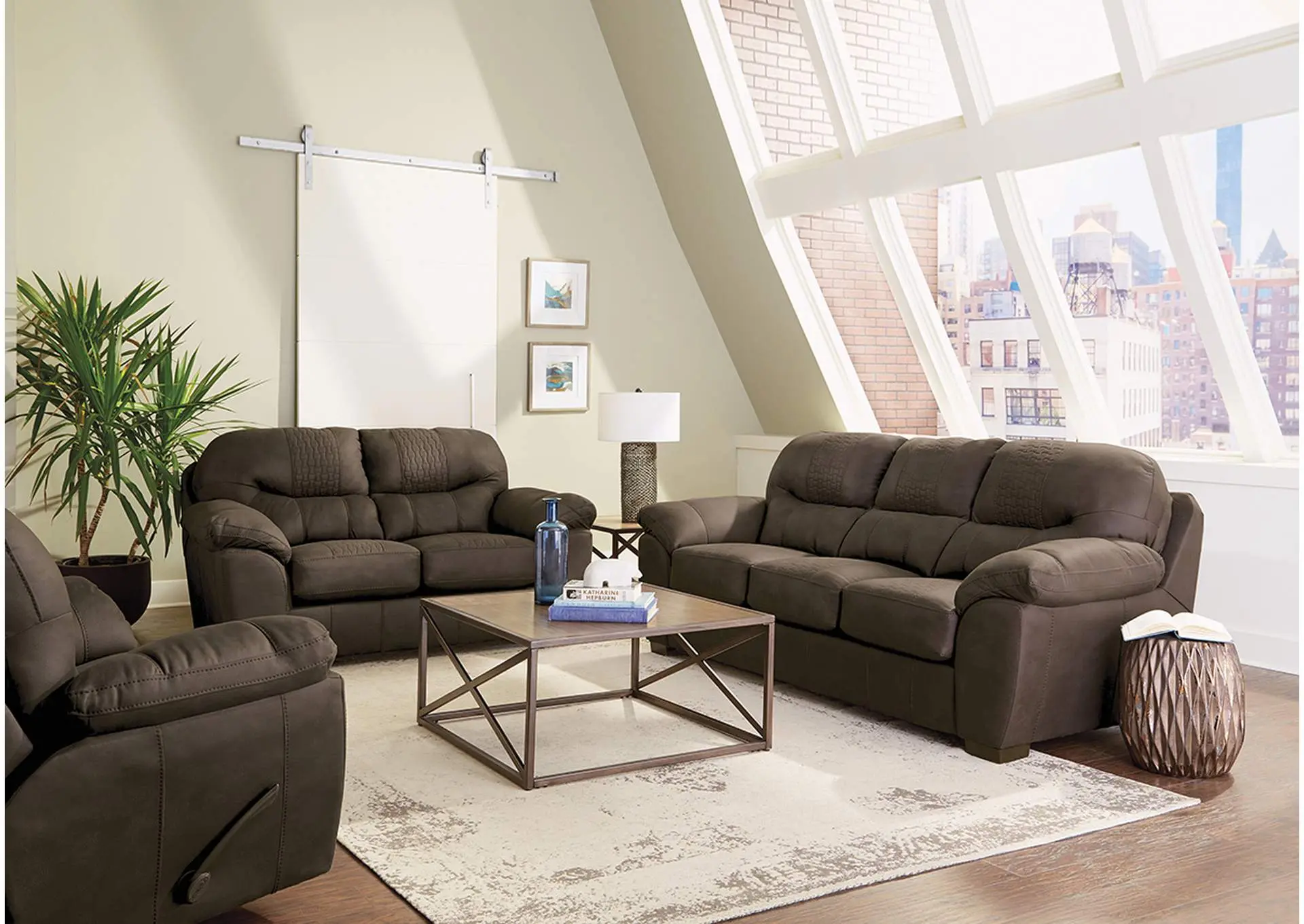 U200 Loveseat