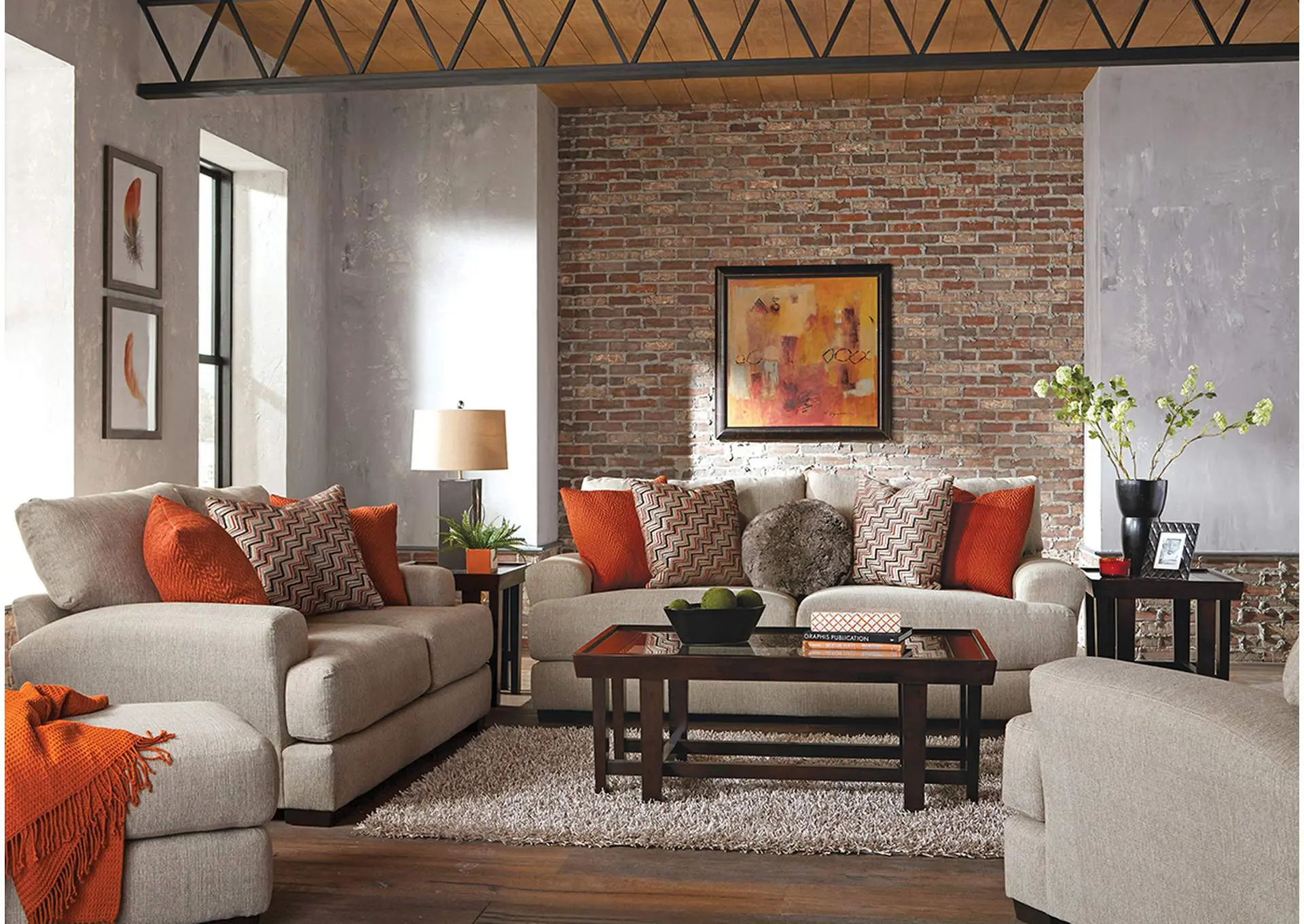 U205 Loveseat